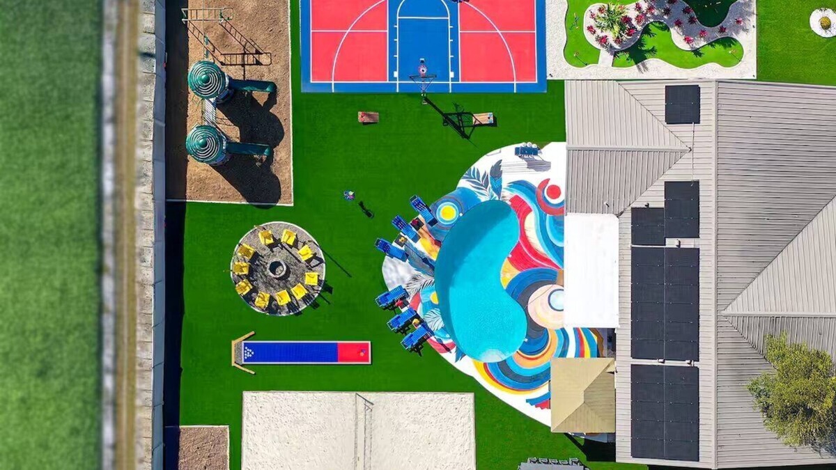 Largo House | THE BEST Clearwater Private Resort! Heated Pool