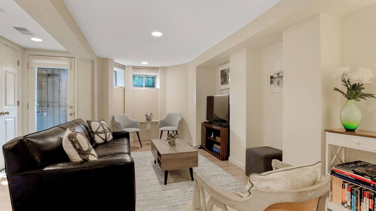 Cardozo Apartment | The Best of Dupont with Parking and Outdoor Space