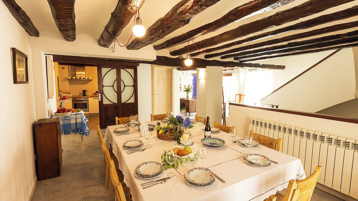 Cintruenigo House | The best price for groups in the Bardenas Desert
