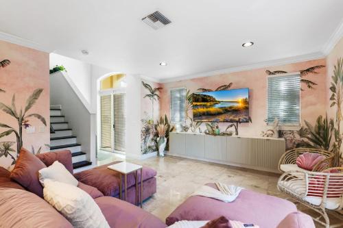 Lake Ridge House | The Betty A Glam Getaway in Fort Lauderdale