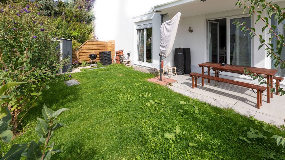 Hofheim am Taunus Apartment | The Beverly Hills of Frankfurt: The Garden Apartment