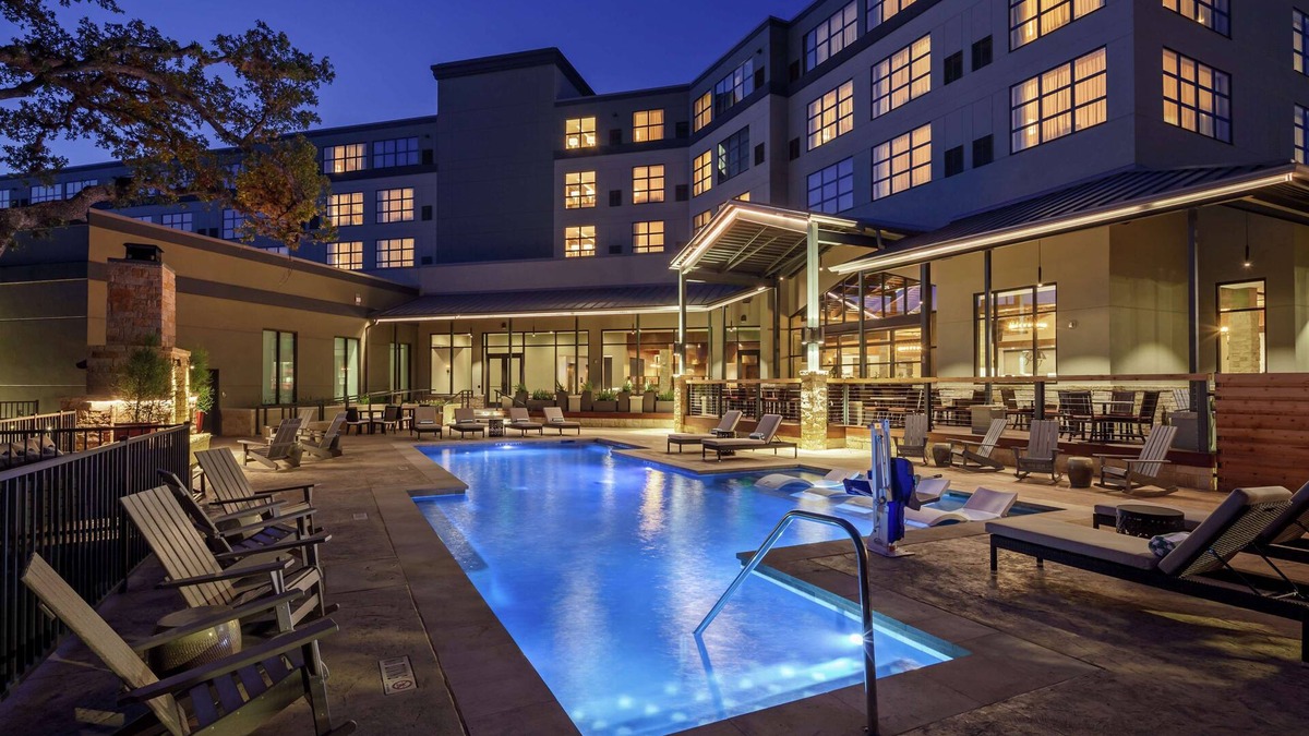 Boerne Hotel | The Bevy Hotel Boerne, a DoubleTree by Hilton