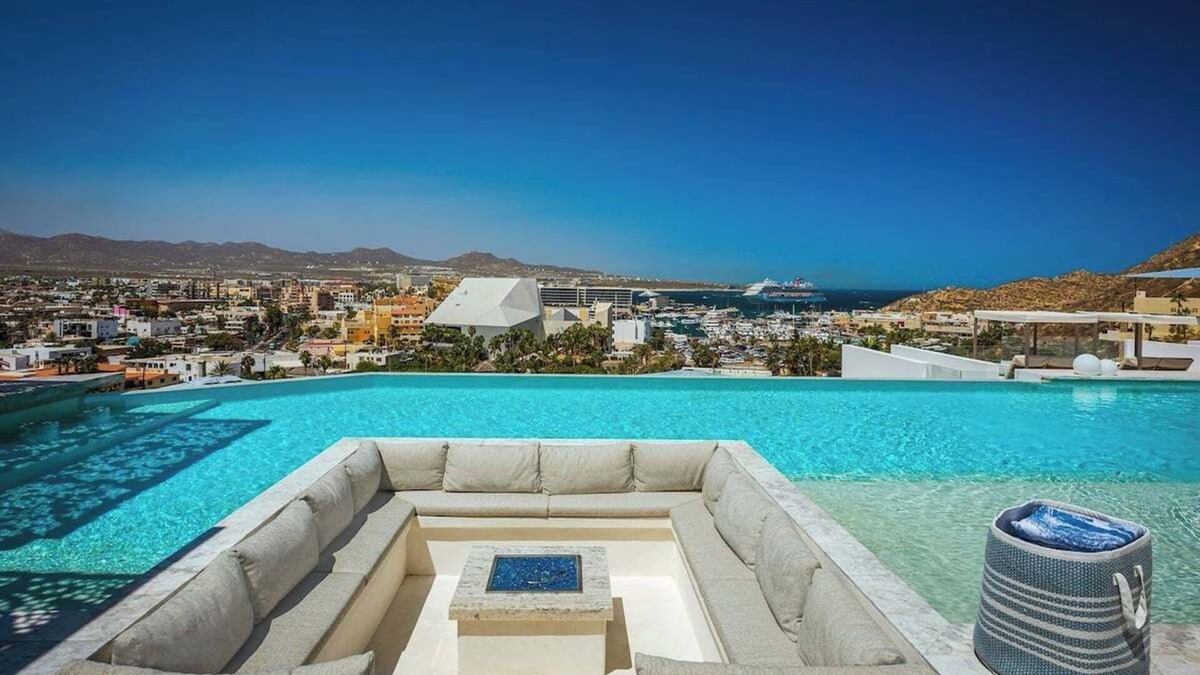 Pedregal Villa | The Big Bet Retreat - Sleeps 24
