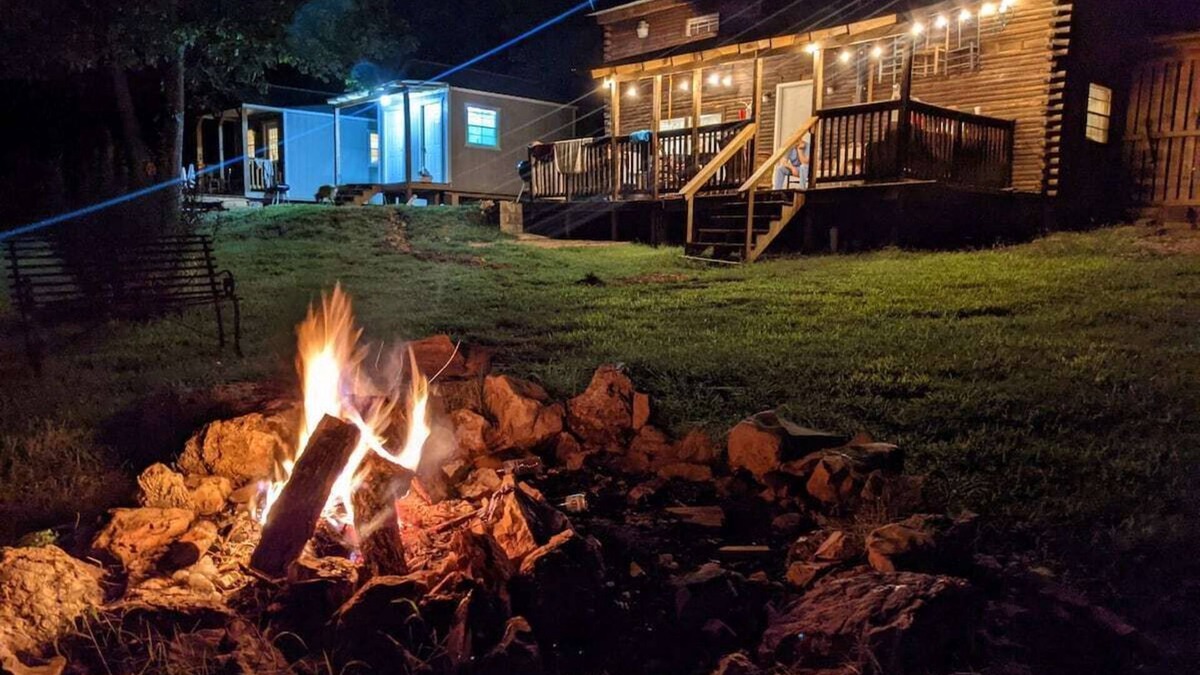 Mammoth Spring Cabin | The "BIG" Cabin