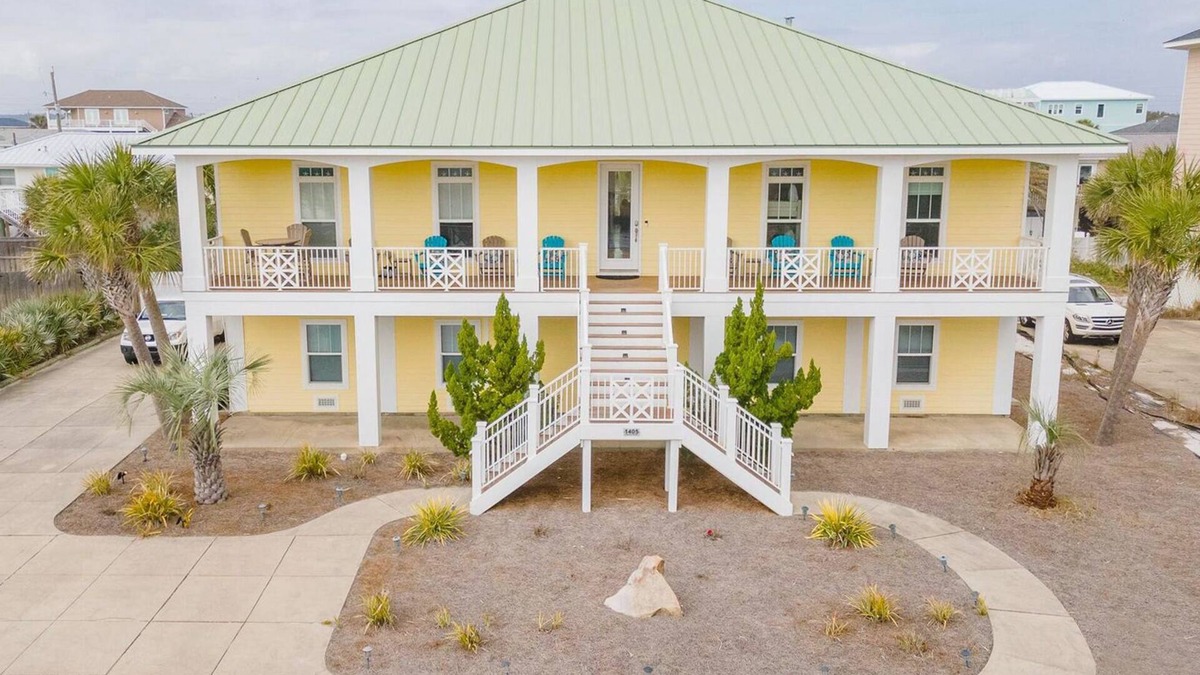 Villa Segunda House | The Big Yellow Beach House | Gulf Views, Private Pool - Sleeps 19