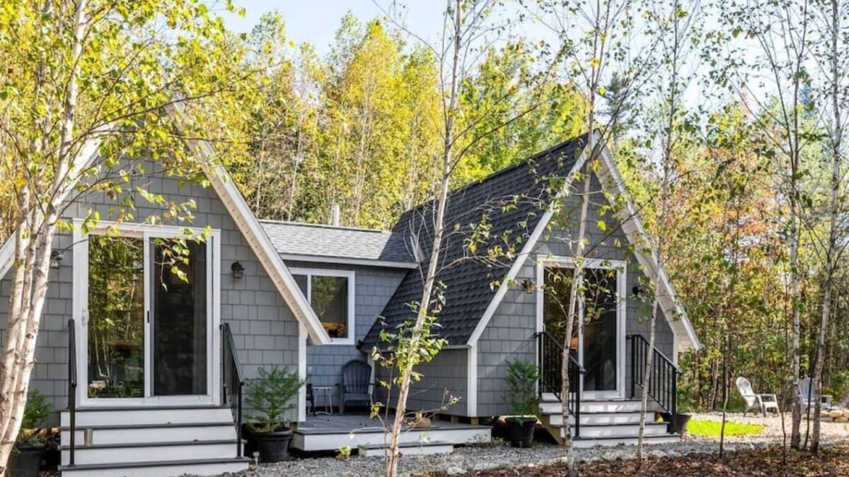 Surry Cottage | The Birches-New Twin A Frame!