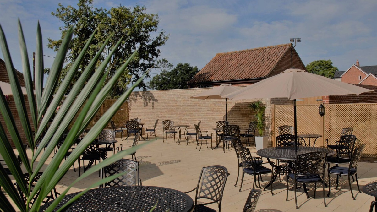 Wreningham Hotel | The Bird in Hand