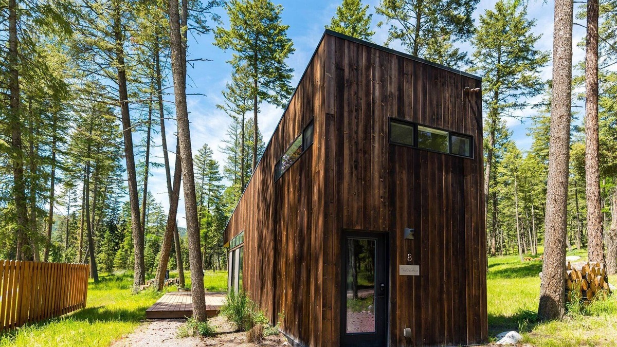 Lakeside Cabin | The Blackfoot at Stoner Creek Cabins