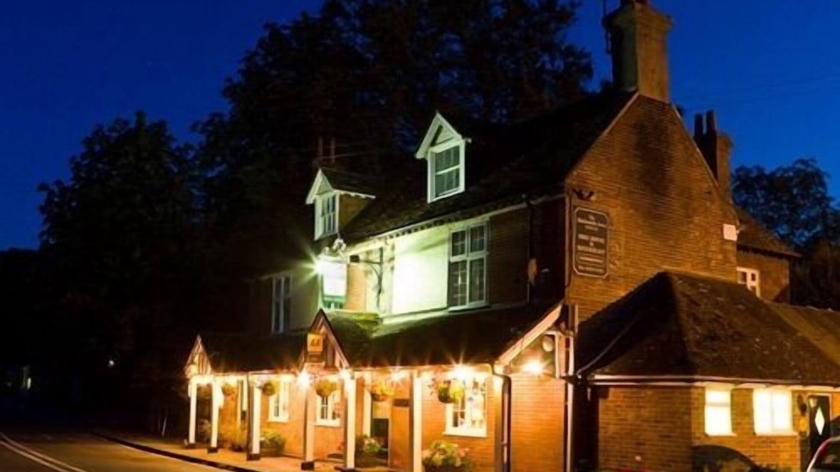 Offham Bed & Breakfast | The Blacksmiths Arms