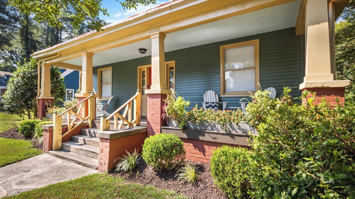Petersburg House | The "Blissful Bungalow” your home away from home.