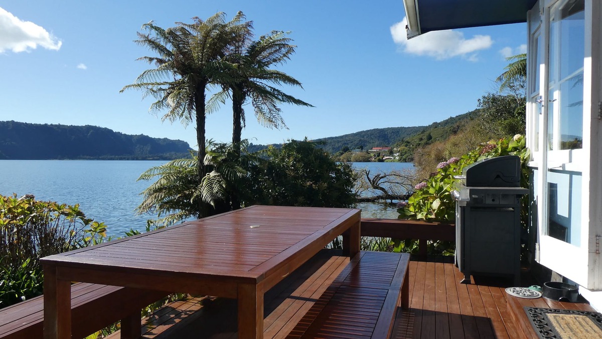 Rototai House | The Blue Bach - Lake Rotoiti Holiday Home