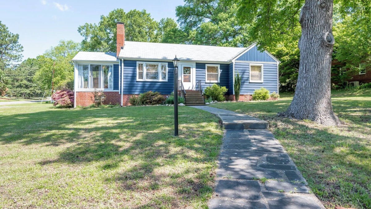 Chamberlayne House | The Blue bungalow: 3-bedroom in Richmond