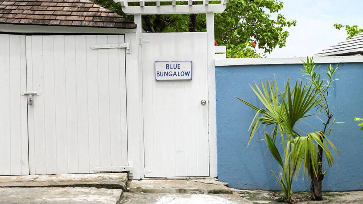Dunmore Town House | The Blue Bungalow: A charming cottage set above the water in Harbour Island