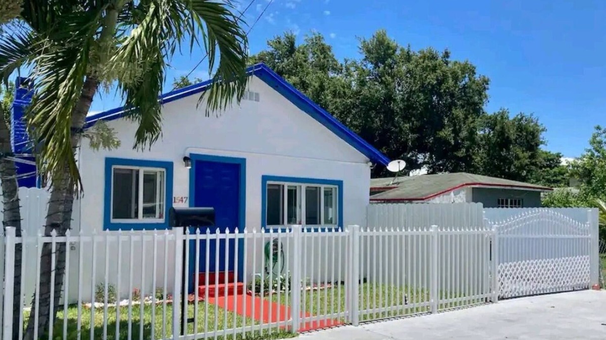 Liberty City House | The Blue Casita-Miami Design District