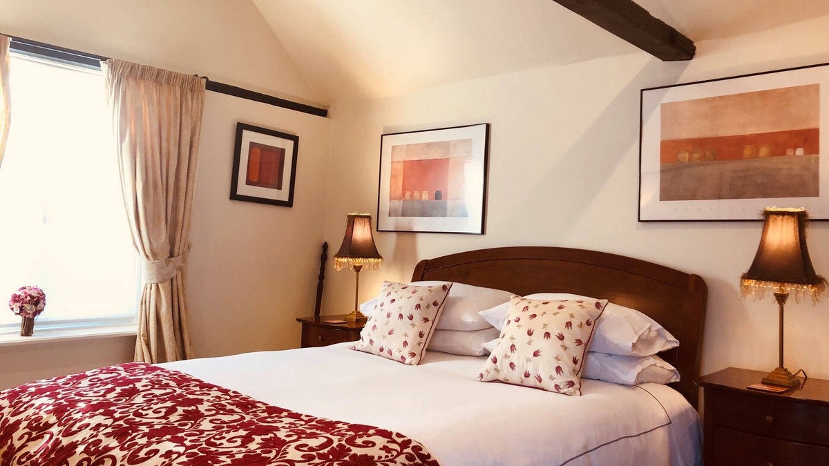 Fen Stanton Cottage | The Blue Cow Luxury 5 Star Accommodation