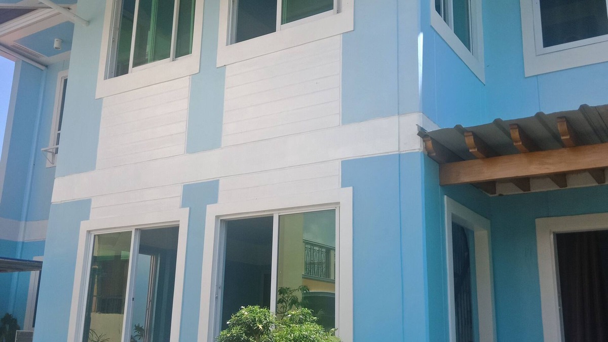 Jaro Bed & Breakfast | The Blue House Bed and Breakfast