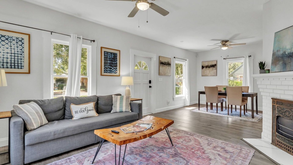 Lakeland House | The Blue House in Historic Downtown Lakeland