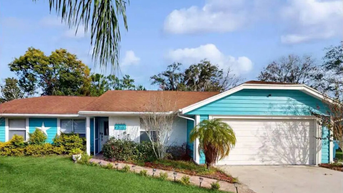 Spring Hill House | The blue housenn