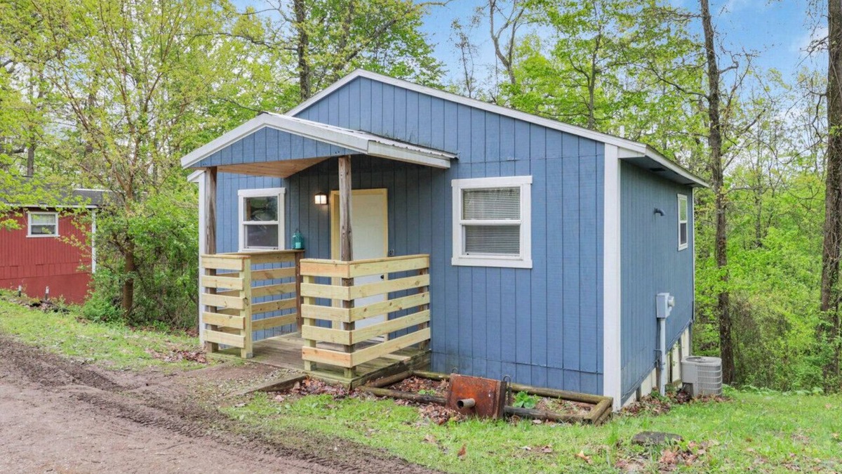 Lancaster Cabin | The Blue Spruce: Romantic Secluded Getaway