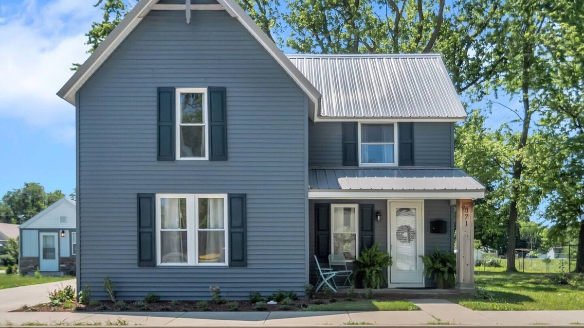 Bourbonnais House | The Blueberry in Bourbonais IL