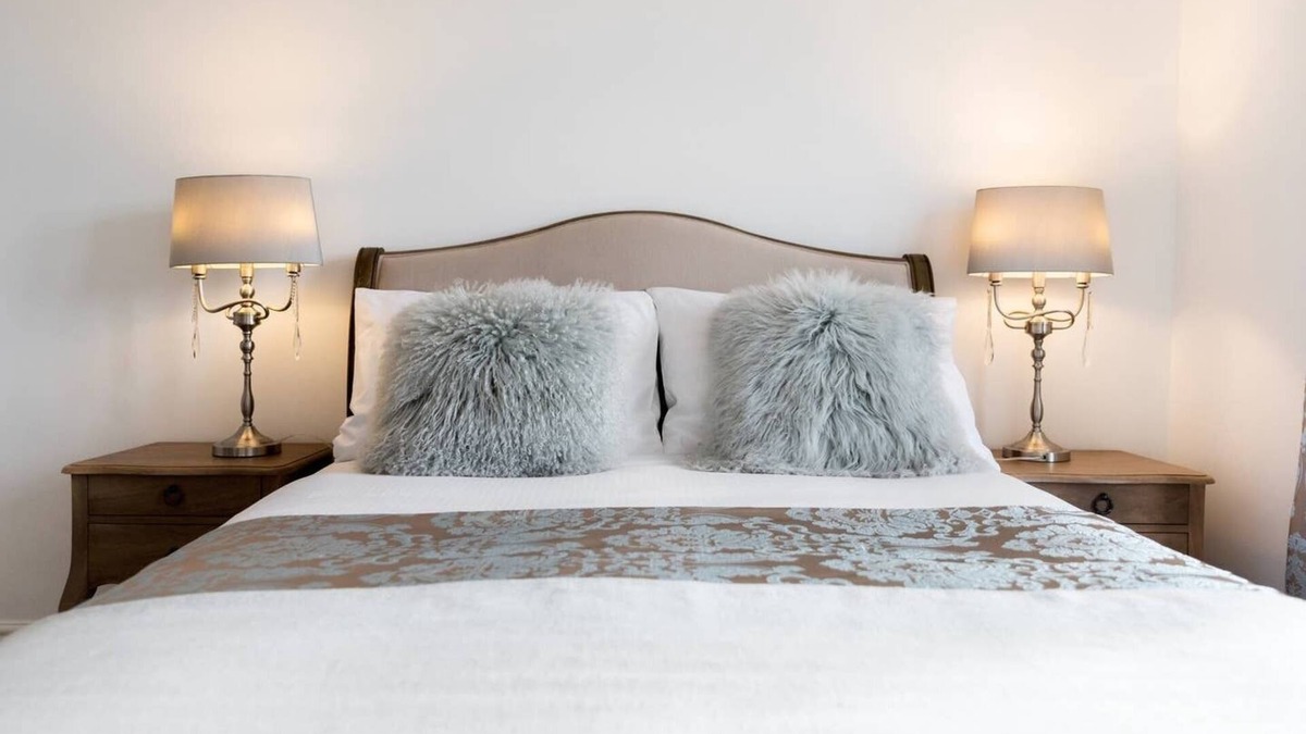 Garston Apartment | The Bluebird - Beautiful one bedroom apartment in Watford