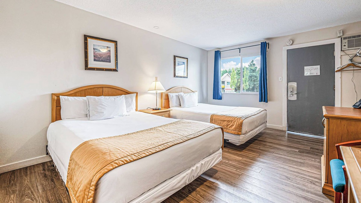 Regional District of Nanaimo Hotel | The Bluebird Motel