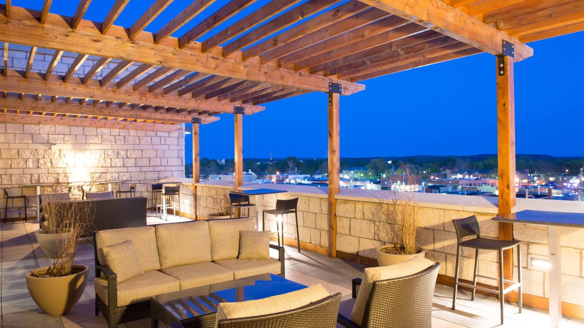 Manhattan Hotel | The Bluemont Hotel