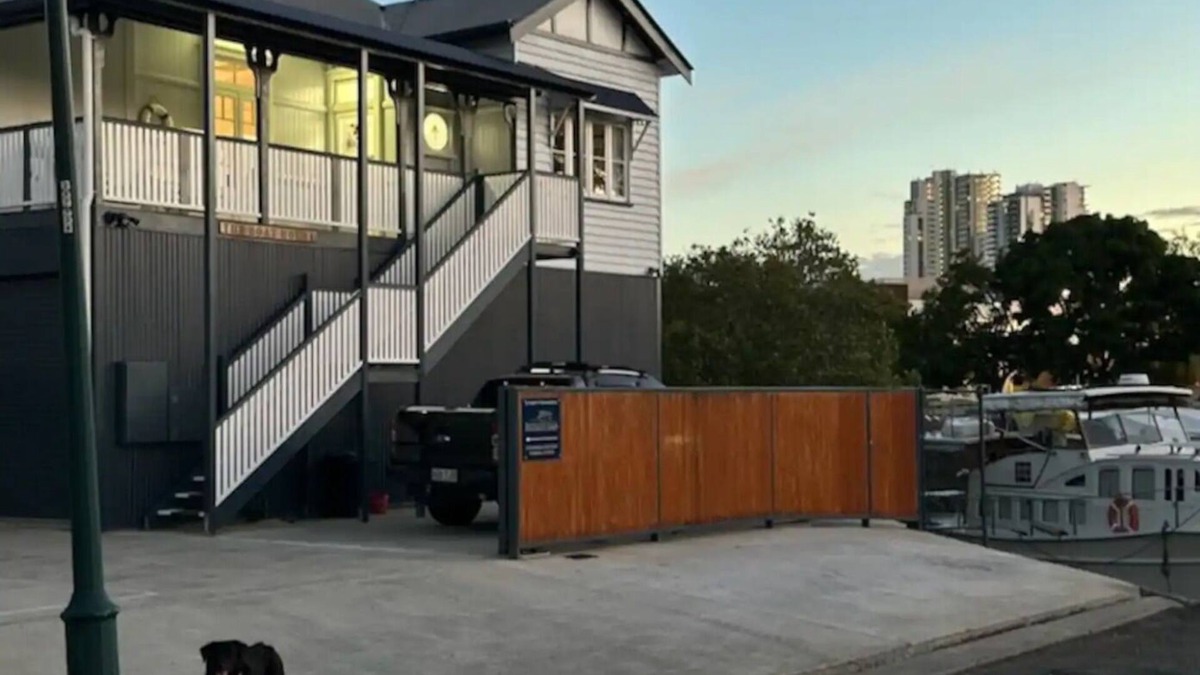 Albion House | The Boat House