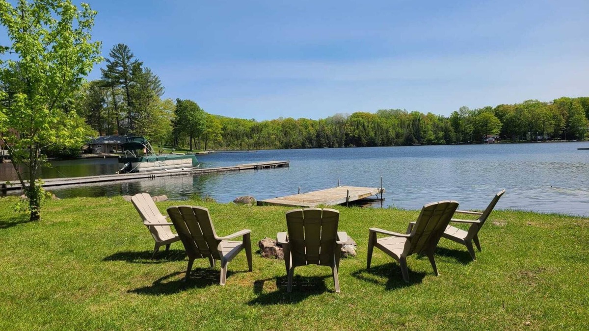 Selwyn House | The Boathouse - 3-bedroom Waterfront Cottage