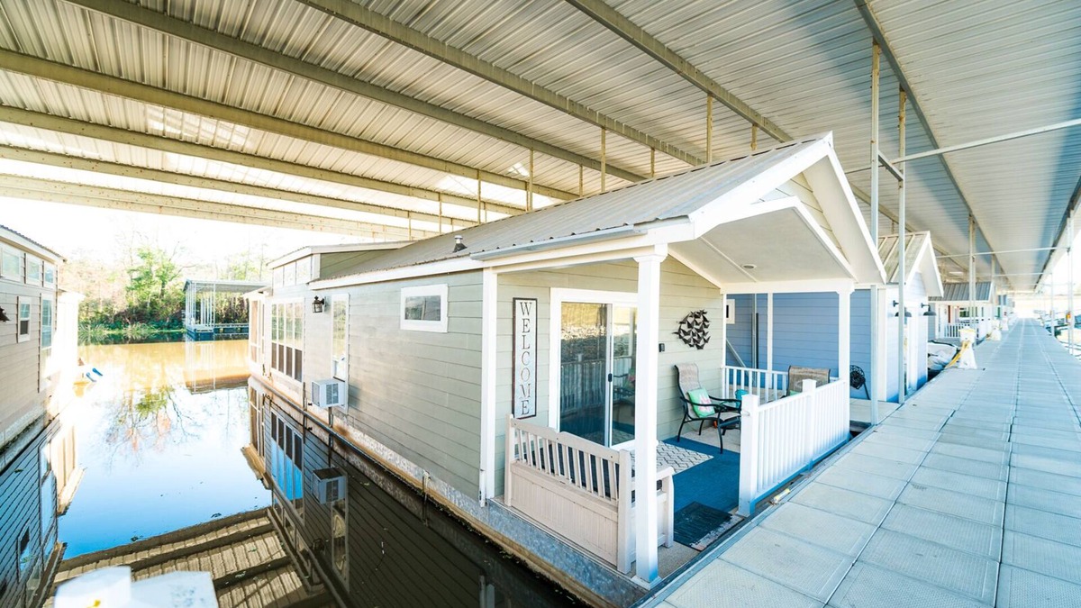 Bainbridge Boat Rental | "The Boathouse" on Flint River @ Bainbridge Marina
