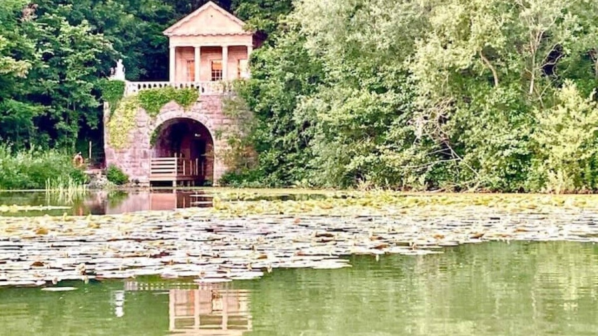 Frome Cabin | The Boathouse, Orchardleigh Estaten