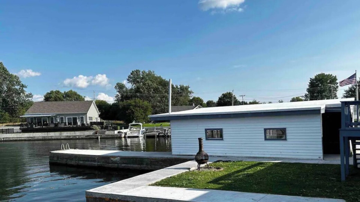 Limerick House | The Boathouse: Peaceful lakefront home with protective boathouse.
