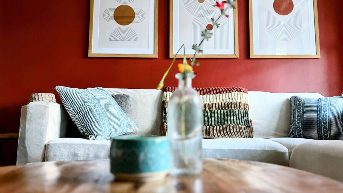 Radnor House | The BOHO Bungalow - NEW listing - Close to BNA, Broadway, Zoo, Opry and Geodis