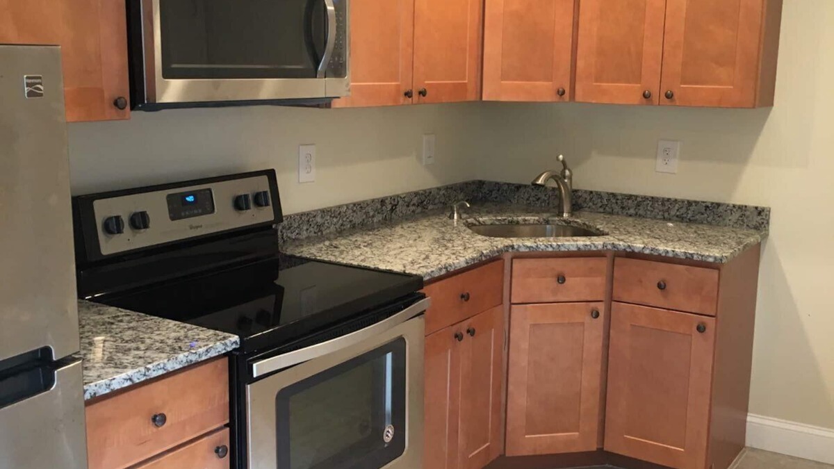 Narragansett Pier Apartment | The Boon street apartment in Narragansett Pier walk to the beach!