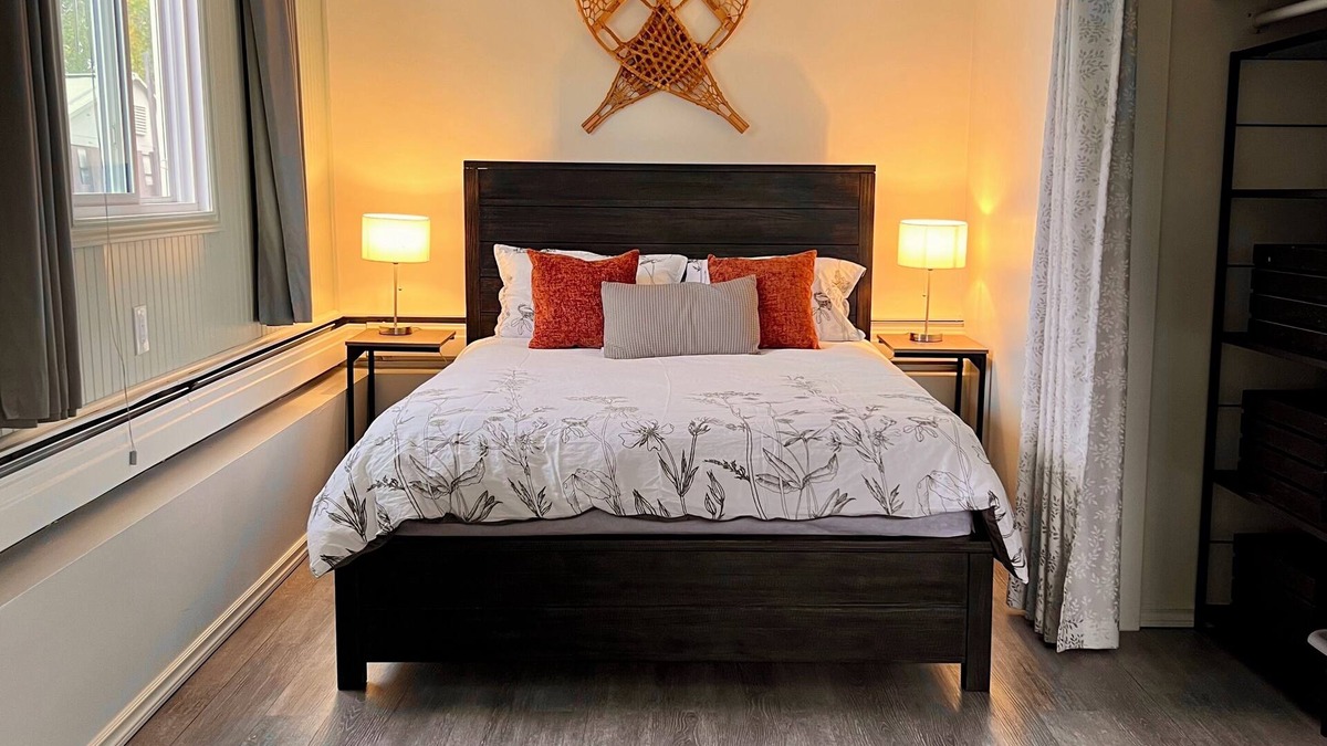 Yellowknife Apartment | The Boreal Bungalow: A Cozy Northern Retreat in the Heart of Yellowknife