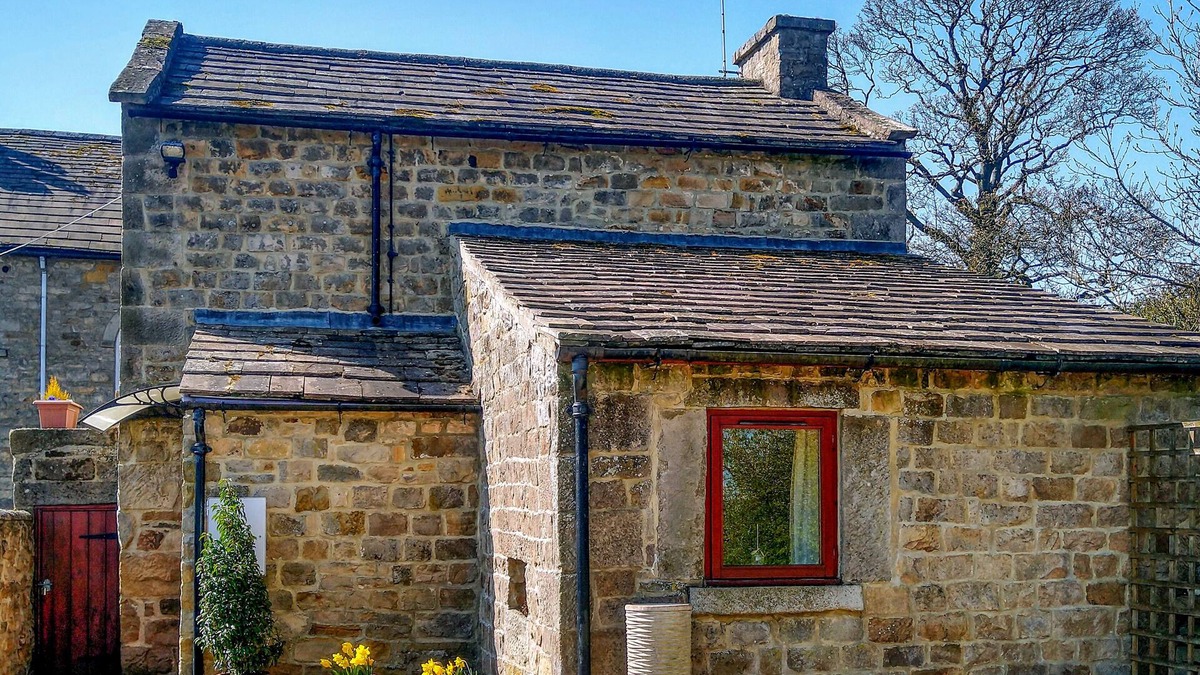 Barnard Castle Cottage | The Bothy-Detached cottage,1 mile from Barnard Castle, Pet Friendly, EV Charger