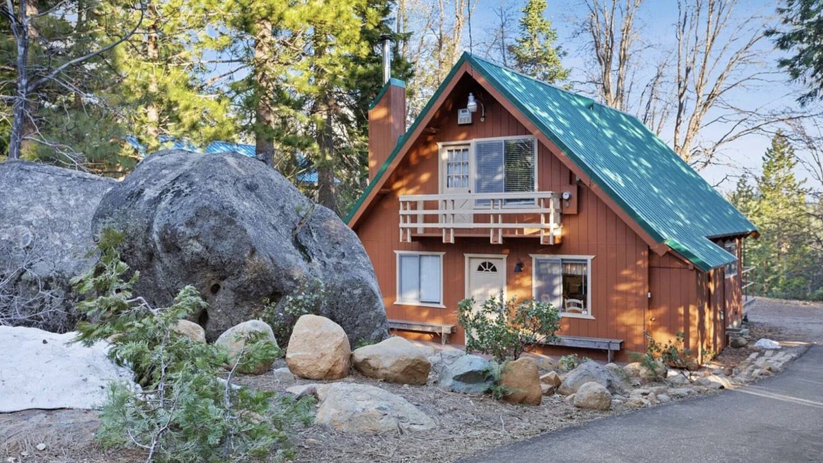 Alta House | The Boulder Cabin - Tahoe National Forest