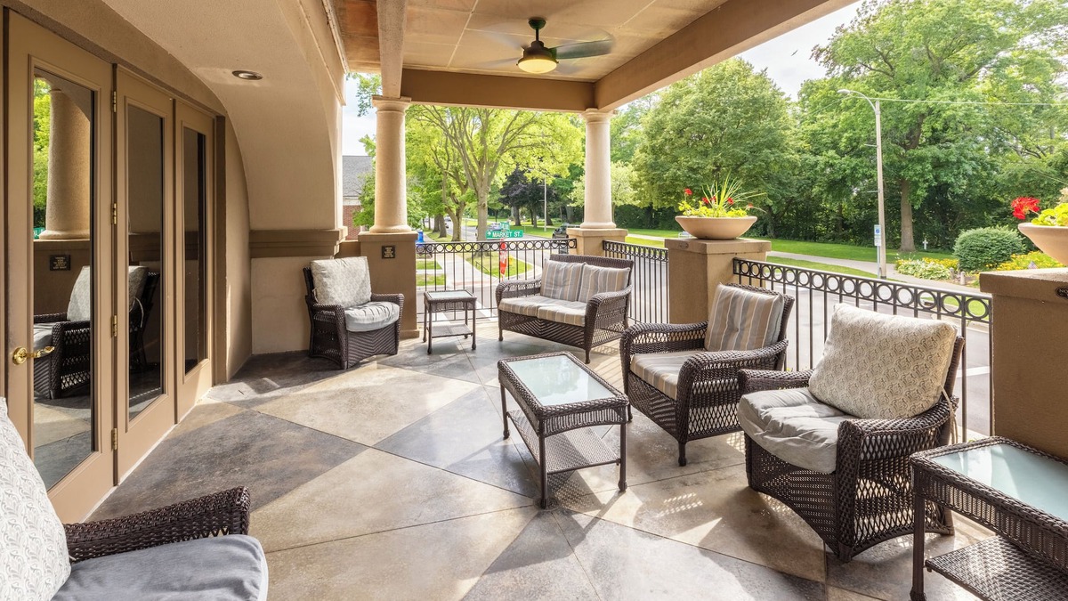 Saint Joseph Hotel | The Boulevard Inn & Bistro