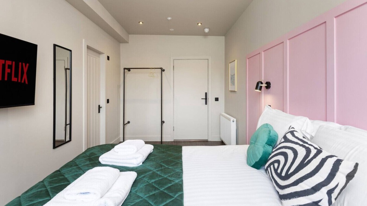 Glenrothes Apartment | The Brae @ The Balfour by Coorie Doon Stays