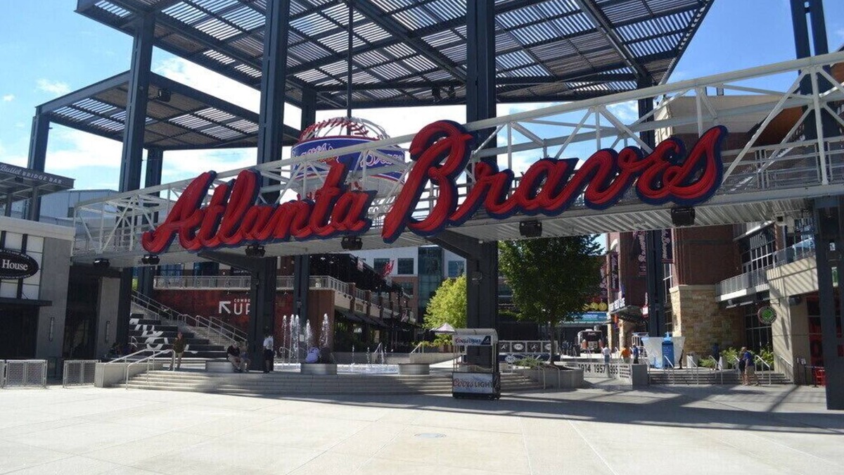 Cumberland Apartment | The Brave's 1st Base 2BD-2BTH, Free PRK, 5 min walk to Truist Park & The Roxy