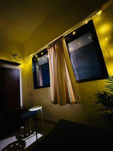 Kandivali East Apartment | The Breezy Escape