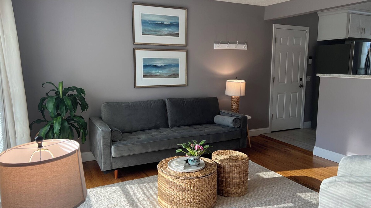Old Mystic House | The Breezy Knoll House