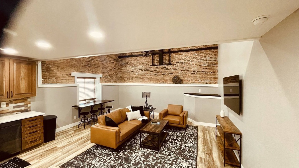 Ucon Apartment | The Brick Loft Apt#5