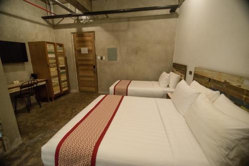 Dumaguete Hotel | The Bricks Hotel