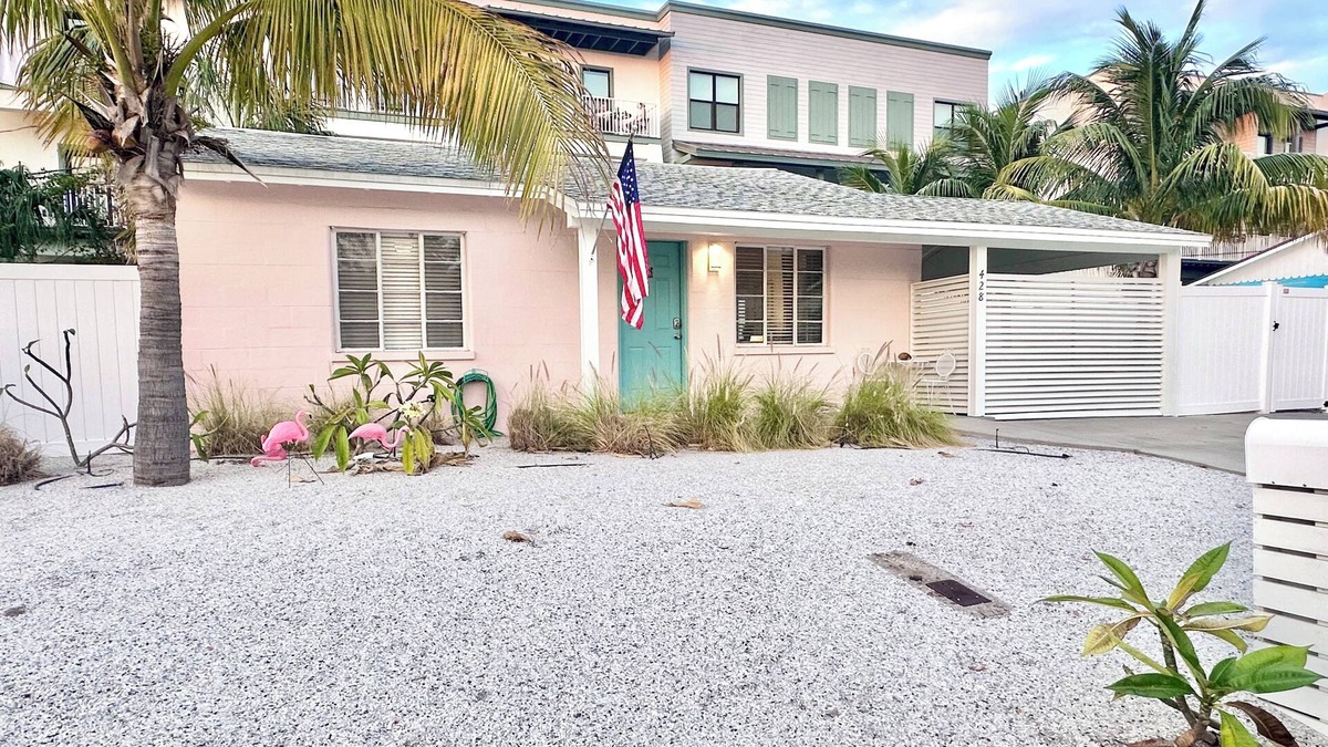 Downtown Dunedin Cottage | The Briny Bubble…Charming 2-bedroom cottage in Dunedin, steps to Main Street