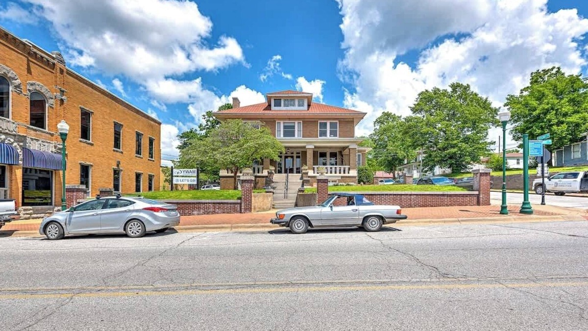Siloam Springs House | The Broadway, #5 at the Historic Connely Harrington