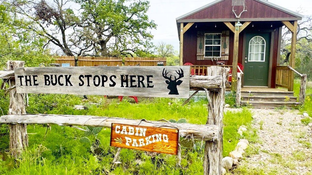 Voca Cabin | The Buck Stops Here - Castell Cabin - Sleeps 4
