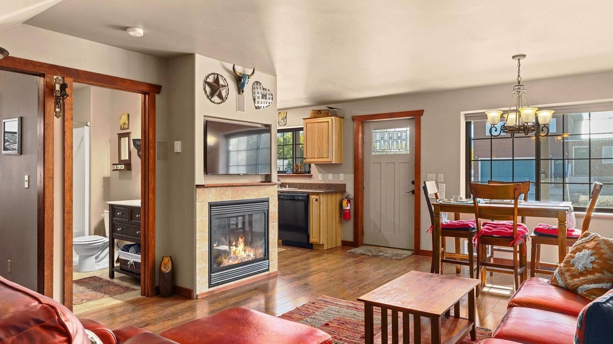 Red Lodge House | The Buckeye- Home in Brewery/Cannery Historic District of the north end of town!