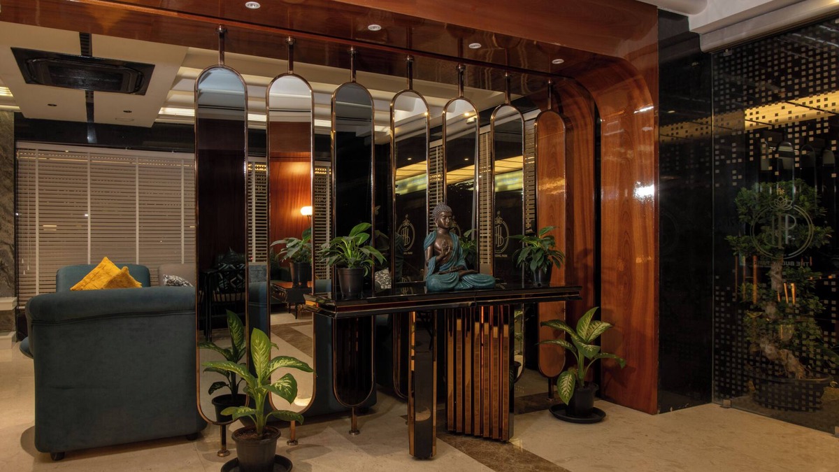 Dwaraka Nagar Hotel | The Budhil Park