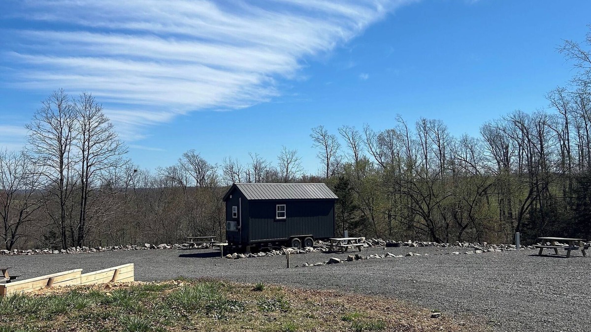 Marshall House | The Buffalo River Starry Night Tiny House Retreat with Hot Tub